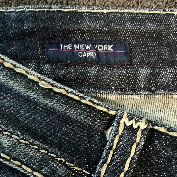 Vigoss New York Capris - Picture 3 of 9
